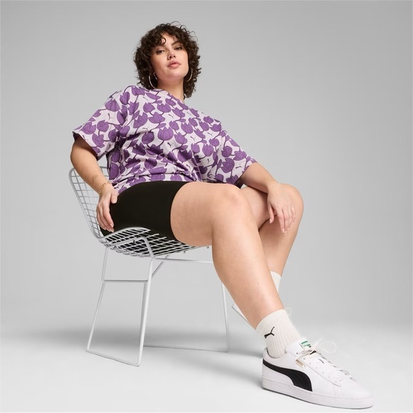 The Puma ESS+ Blossom AOP women's short-sleeved T-shirt. - Picture 8 of 9